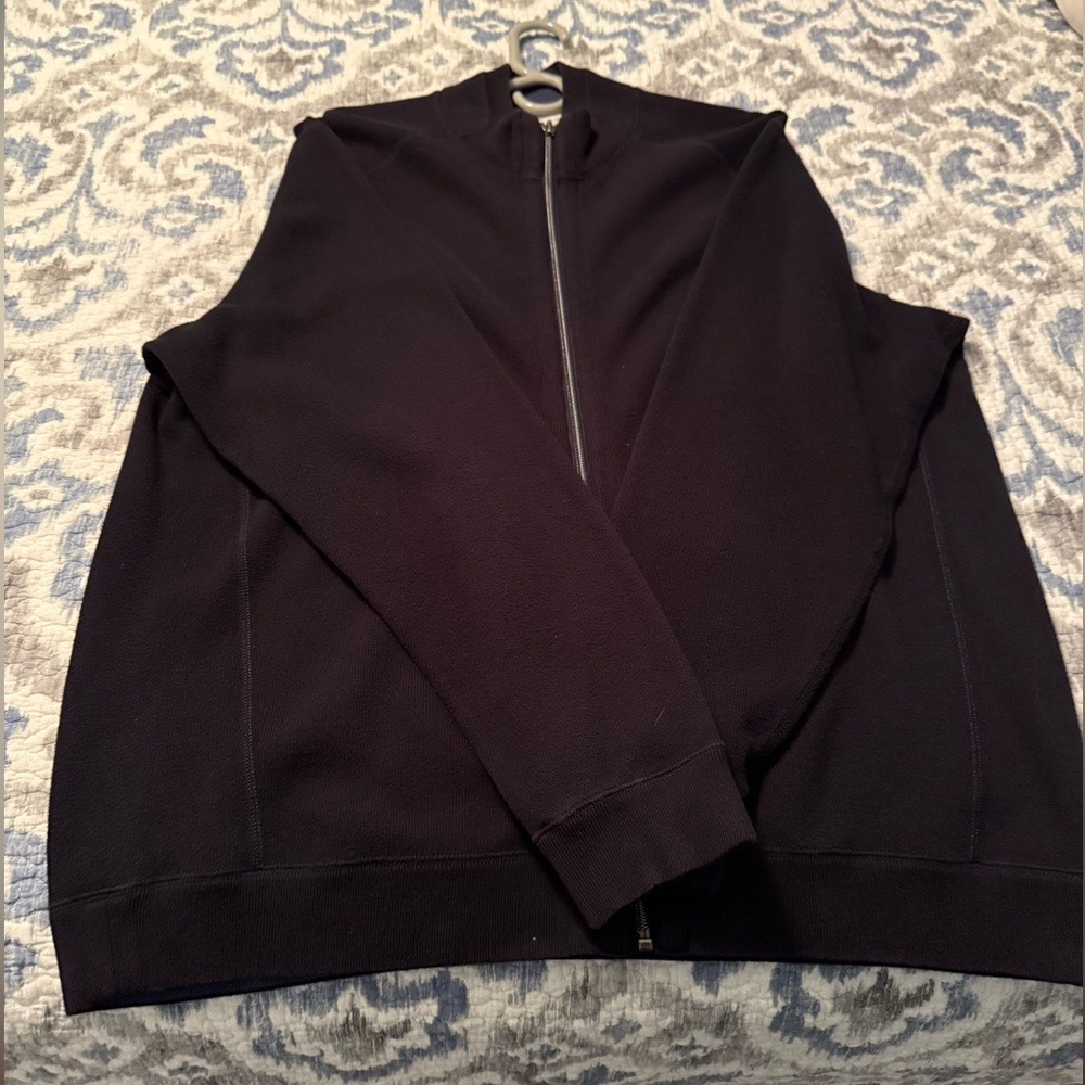 Tommy Bahama men’s sweater